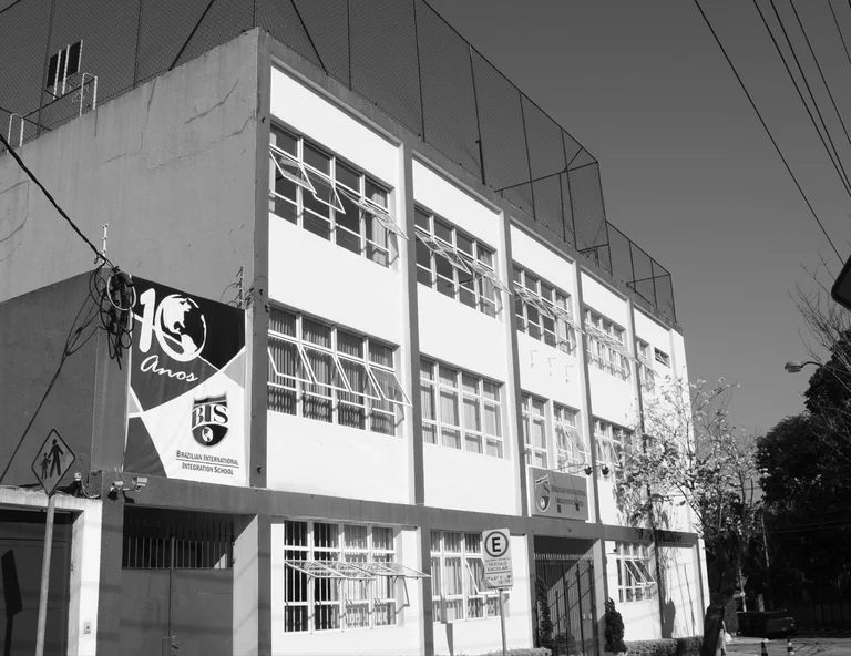 Fusão com a Escola Internacional Brasileira