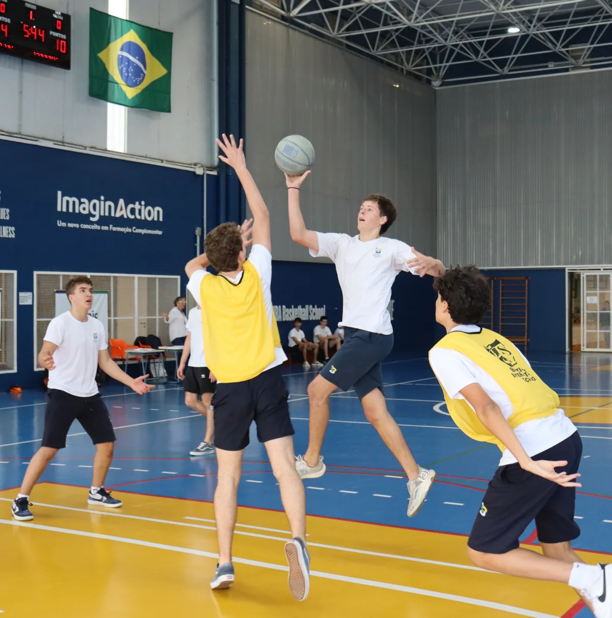 Clubes, esportes e oportunidades