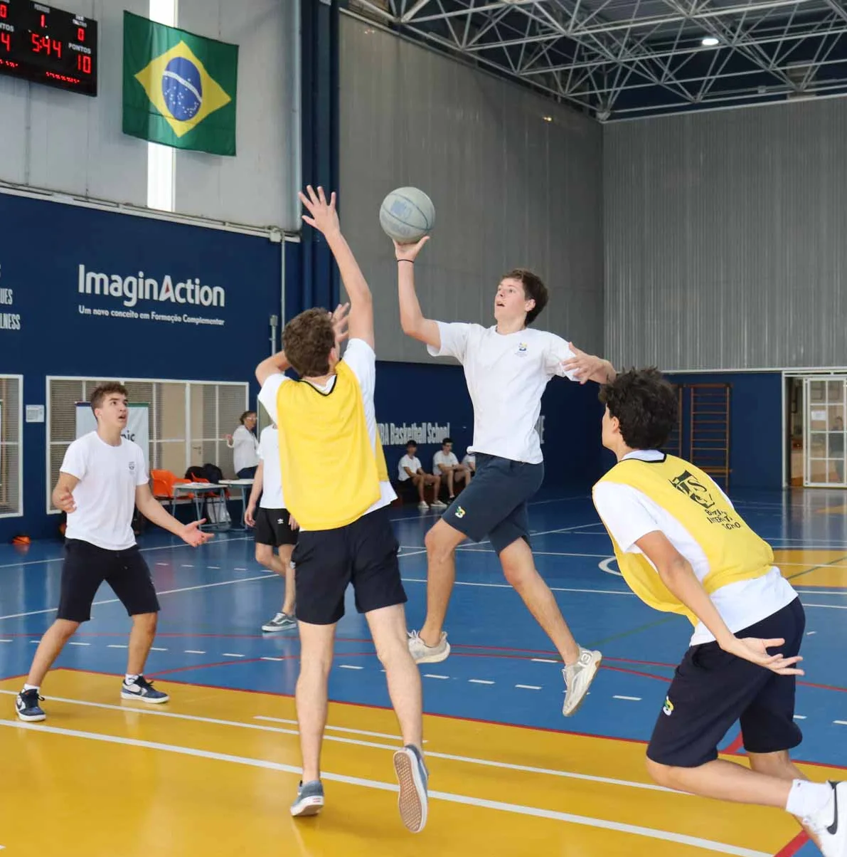 Clubes, esportes e oportunidades